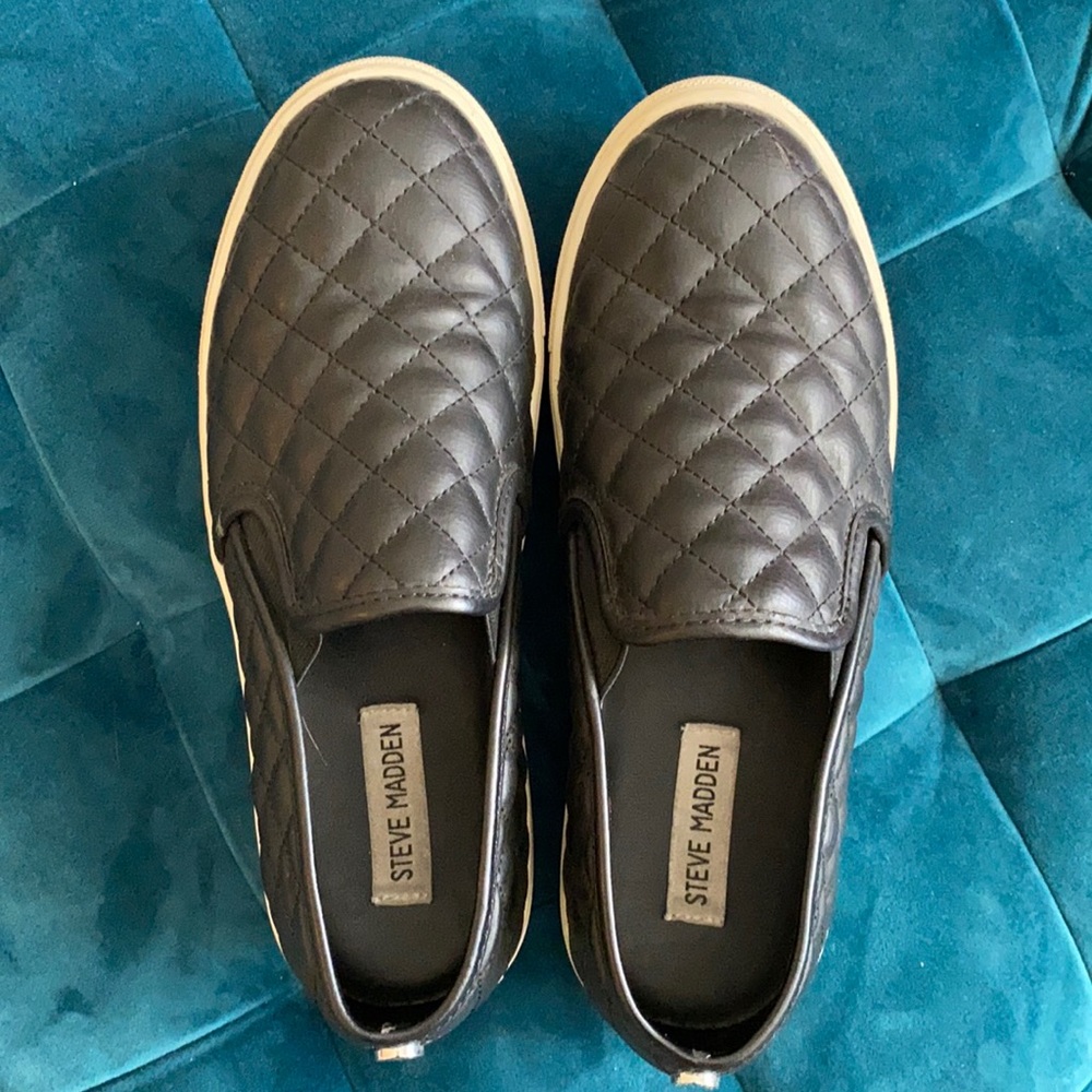 Steve Madden slip on sneakers